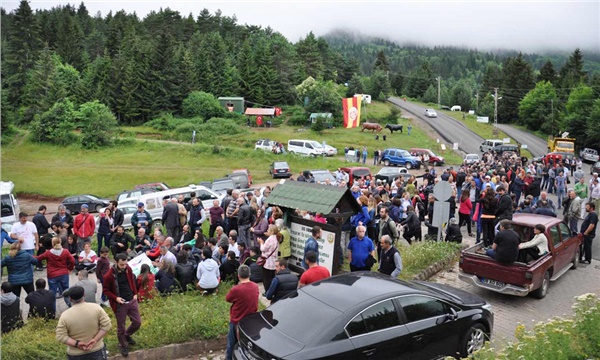 Artvin ağaçları için nöbette Artvin ağaçları için nöbette