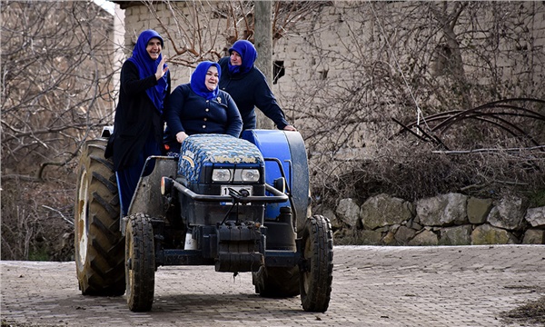 Tarladan tiyatroya kadınların başarı öyküsü