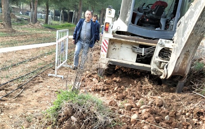 bitki-arastirma-sahasina-dozer-mudahalesi1.jpeg